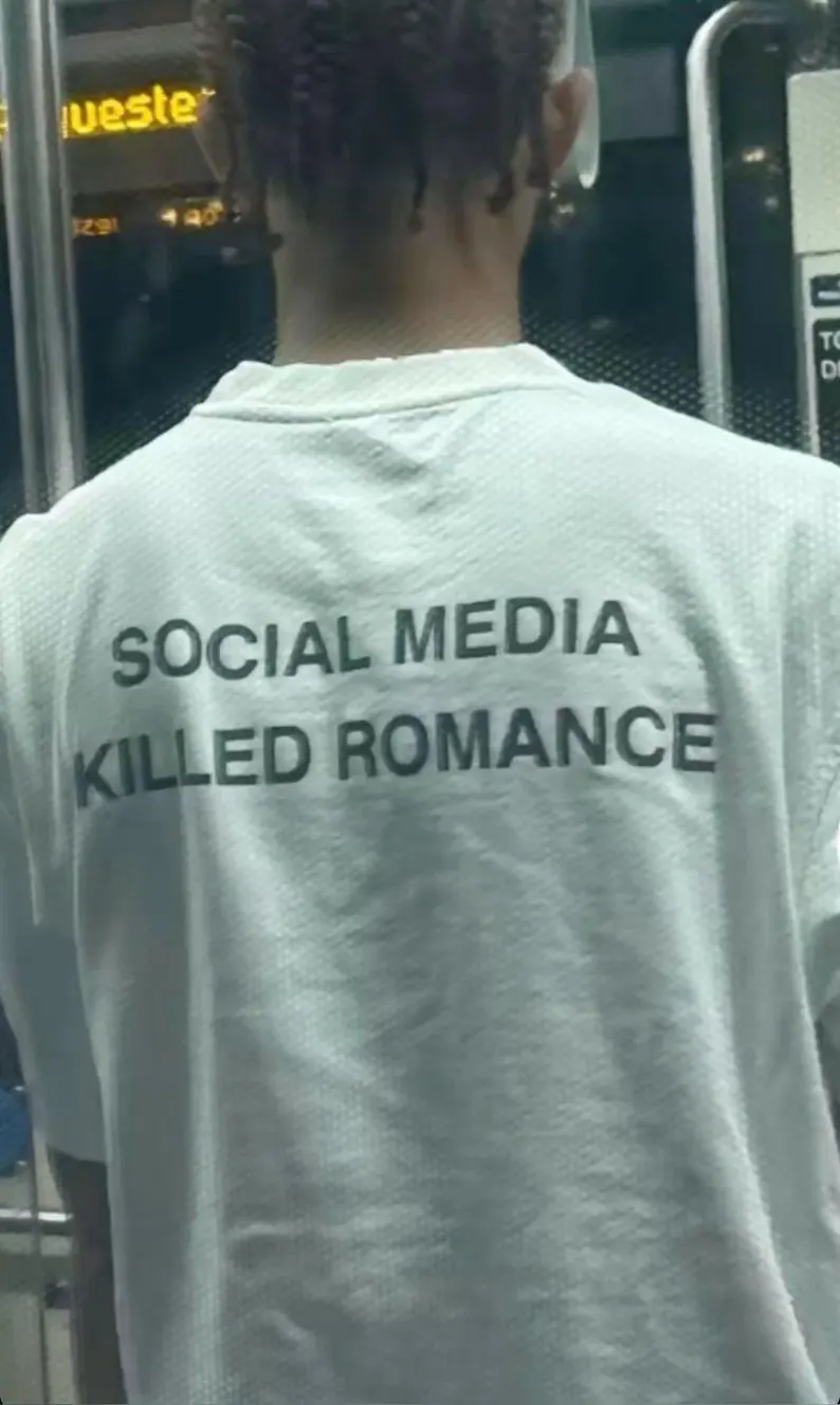 SOCIAL MEDIA KILLED ROMANCE T-SHIRT
